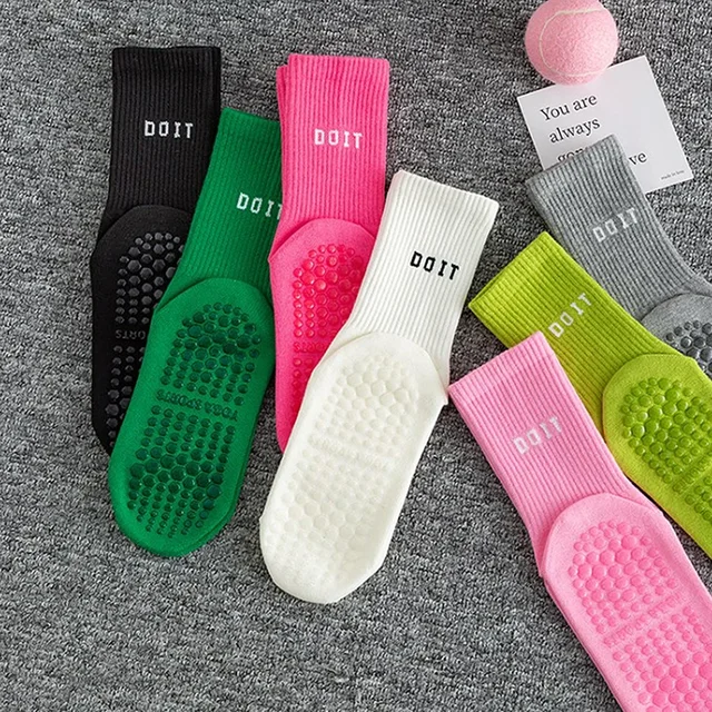 1/4Pair Cotton Breathable Mid-calf Yoga Socks Solid Color Anti-slip Women Sports Socks Pilates Socks Dance Fitness Training Sock 1/4Pair Cotton Breathable Mid-calf Yoga Socks Solid Color Anti-slip Women Sports Socks Pilates Socks Dance Fitness Training Sock