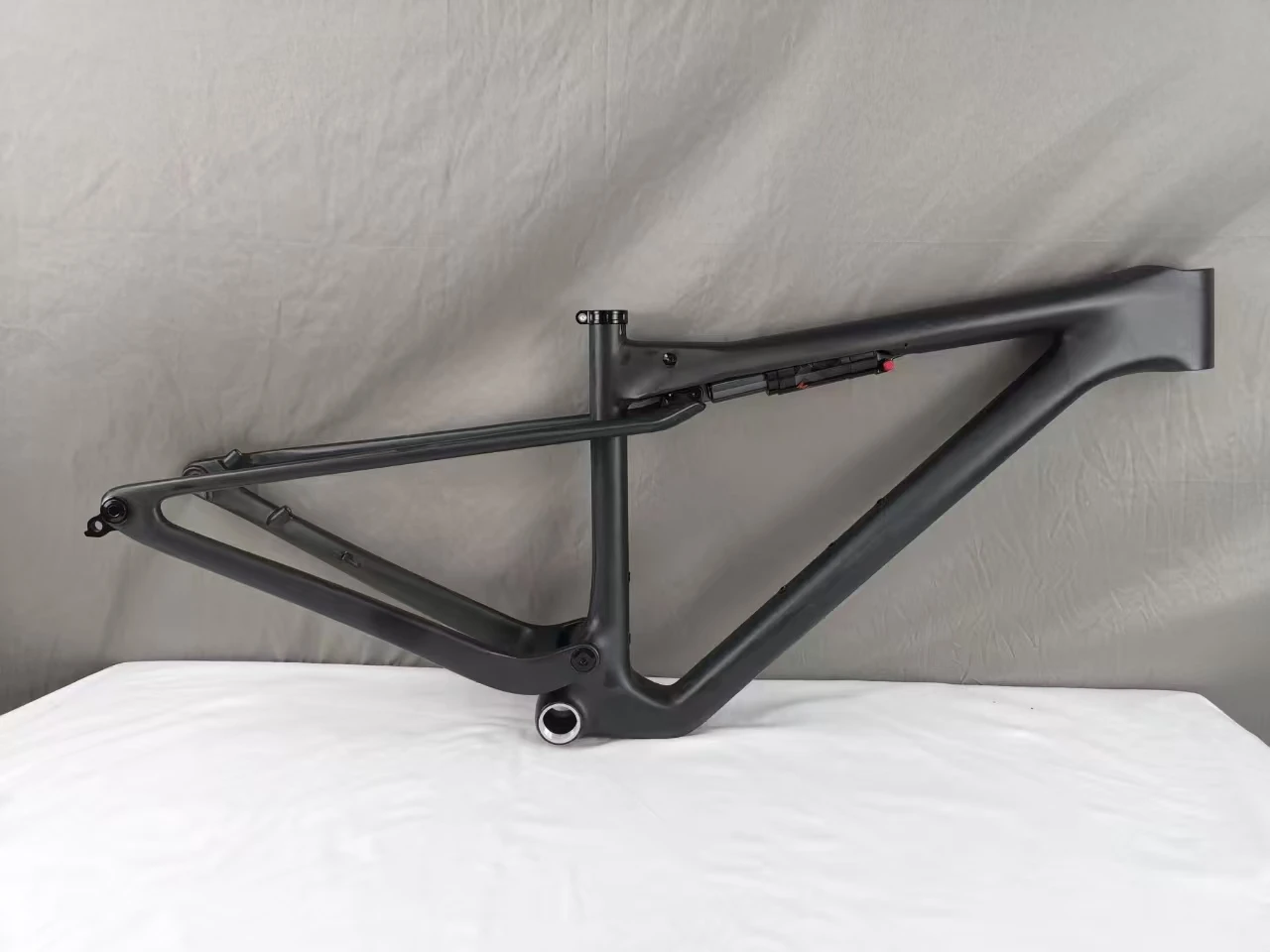 WC XC Carbon Fiber Soft Tail Mountain Frame 29er UDH EPS Boost 148mm 29er*15/17/19 Inch Disc Brake MTB Carbon Bicycle frame