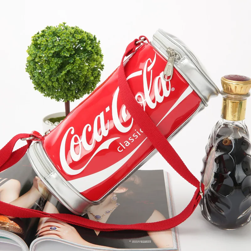 Kleine Originalität Sporttasche Cola-Stil Umhängetasche wasserdichte PVC tragbare Handtasche für Frauen tägliche Übung Freizeit einkaufen