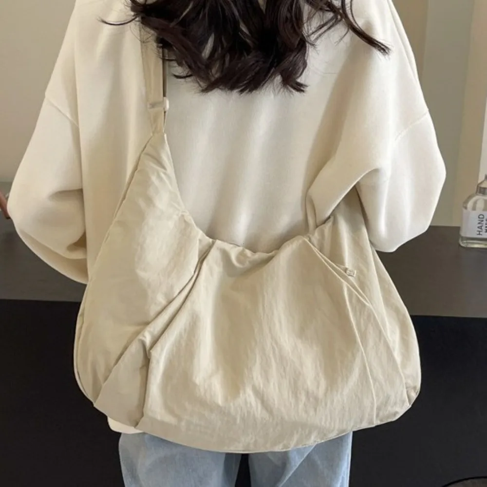 Korean Style Nylon Shoulder Bag Tote Bag Large Capacity Casual Dumpling Bag Solid Color Fold Oxford Cloth Girls Сумка Женская