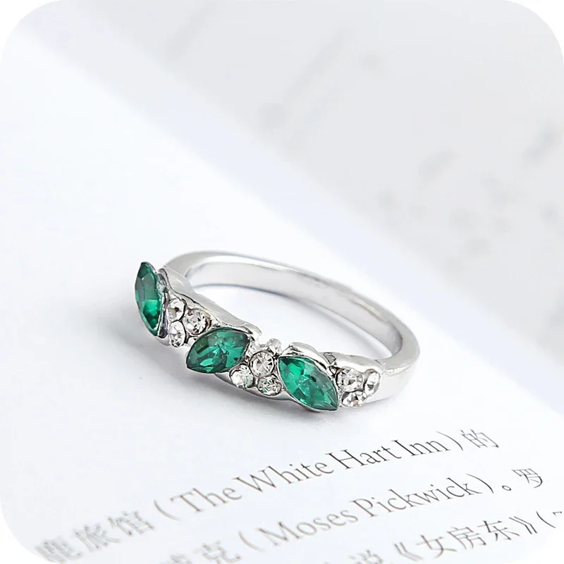 wedding rings finger rings womens ring jewelry rings ring jewelry Created Emerald Rings for Women New Classic Jewelry Wedding Engagement Ring Rhinestone Fine Jewelry Gift Girls Stylish Chic Ring
