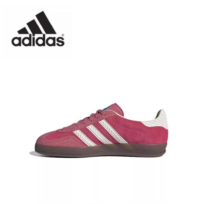 Original Adidas Gazelle Indoor Scarpe Da Allenamento Tedesche Strawberry Bear Scarpe Da Donna Scarpe Da Tavola Rosa Sneakers