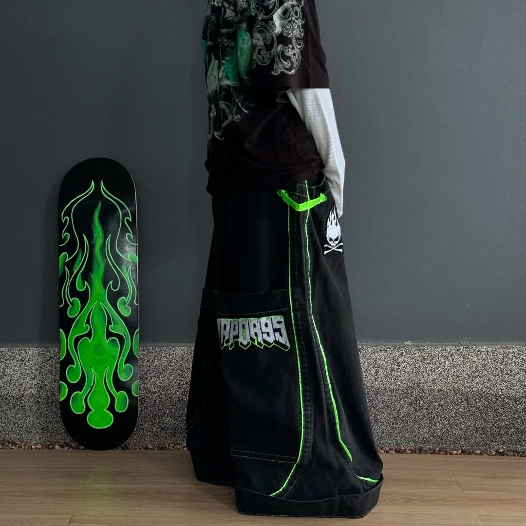 Graffiti pattern jeans washed loose hip hop plus size skateboard retro straight jeans sports casual reflective stacked trousers