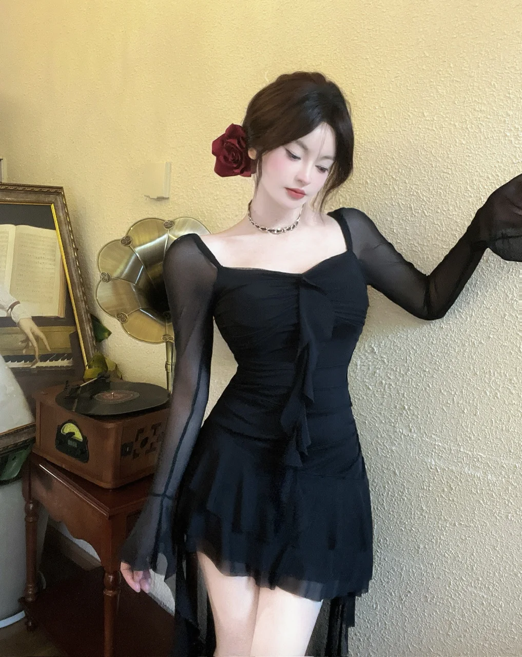 Vestido de fiesta de noche irregular Y2K de malla de manga larga con cuello cuadrado y volantes, corte en A, sexy, moda coreana