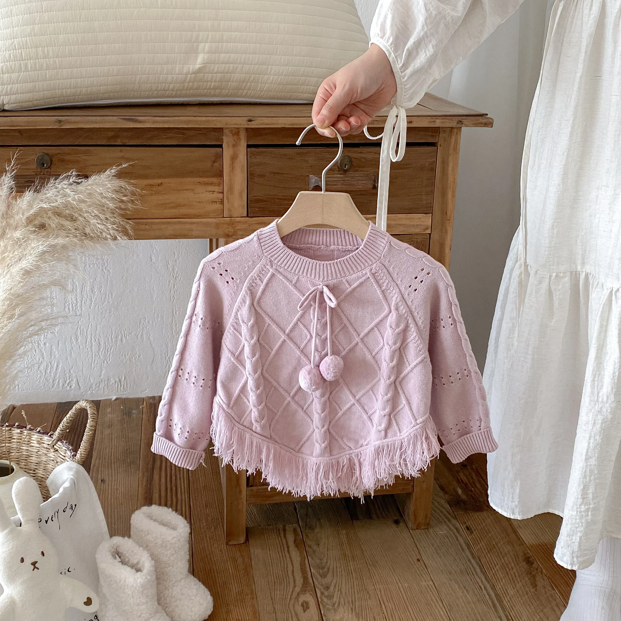 Baby girl sweater coat, new autumn and winter children's knitted cardigan, baby girl jacquard tassel retro top