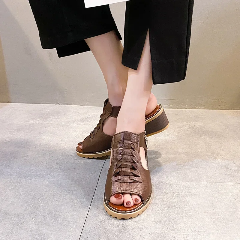 2023 New Thick Heel Round Toe Hollow Side Zipper Sandals for Women's Large Casual Roman Sandals
