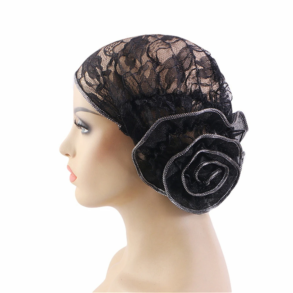 1 قطعة النساء كبيرة الأزهار الدانتيل قبعة عمامة القبعات الإسلامية الكيماوي قبعة زهرة بونيه قبعة مسلم الحجاب underscarf فقدان الشعر أغطية الرأس