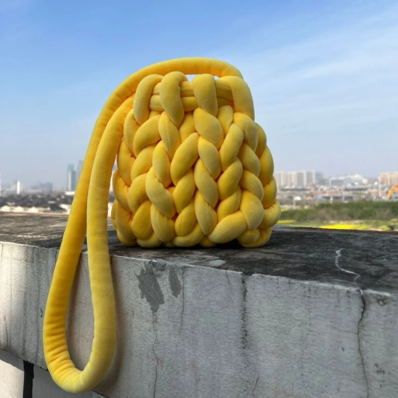 

2023Autumn New Hand-woven Velvet Shoulder Bag for Women Casual Mini Shopping Messenger Purse Female Beach Handbag Bolsa Feminina