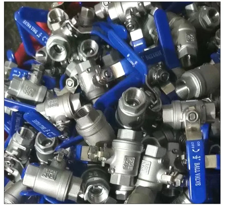 Vista interna a piena portata della valvola a sfera