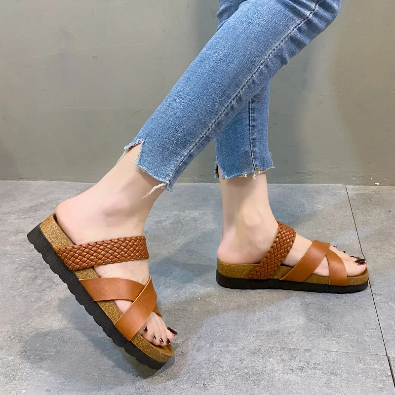 

Clog Shoes for Women 2023 Summer Fashion Cork Flat Women's Slippers Outdoor Retro Platform Ladies Slippers Casual Female Sandals