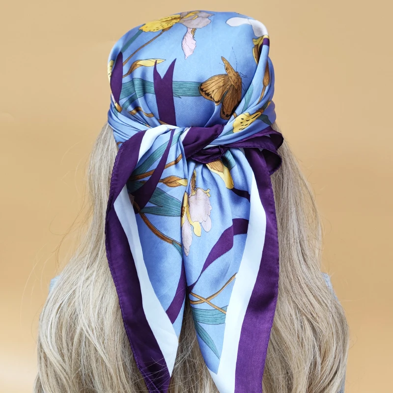 

The Four Seasons Style Kerchief 2023 New Sunscreen Square Headscarf Luxury Design 70X70CM Silk Hijab Popular Women Beach Scarves