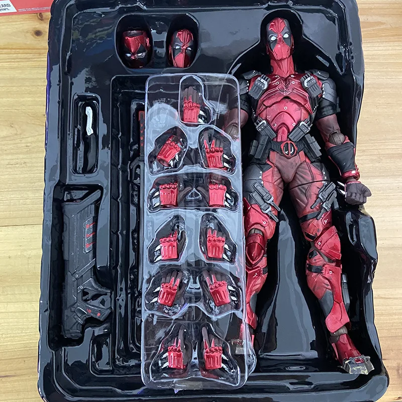 Play Arts Kai Deadpool Action Figure Super Hero Wade Winston Wilson Bjd Figurine Modello Da Collezione Giocattoli Regalo Di Compleanno Decor 26Cm