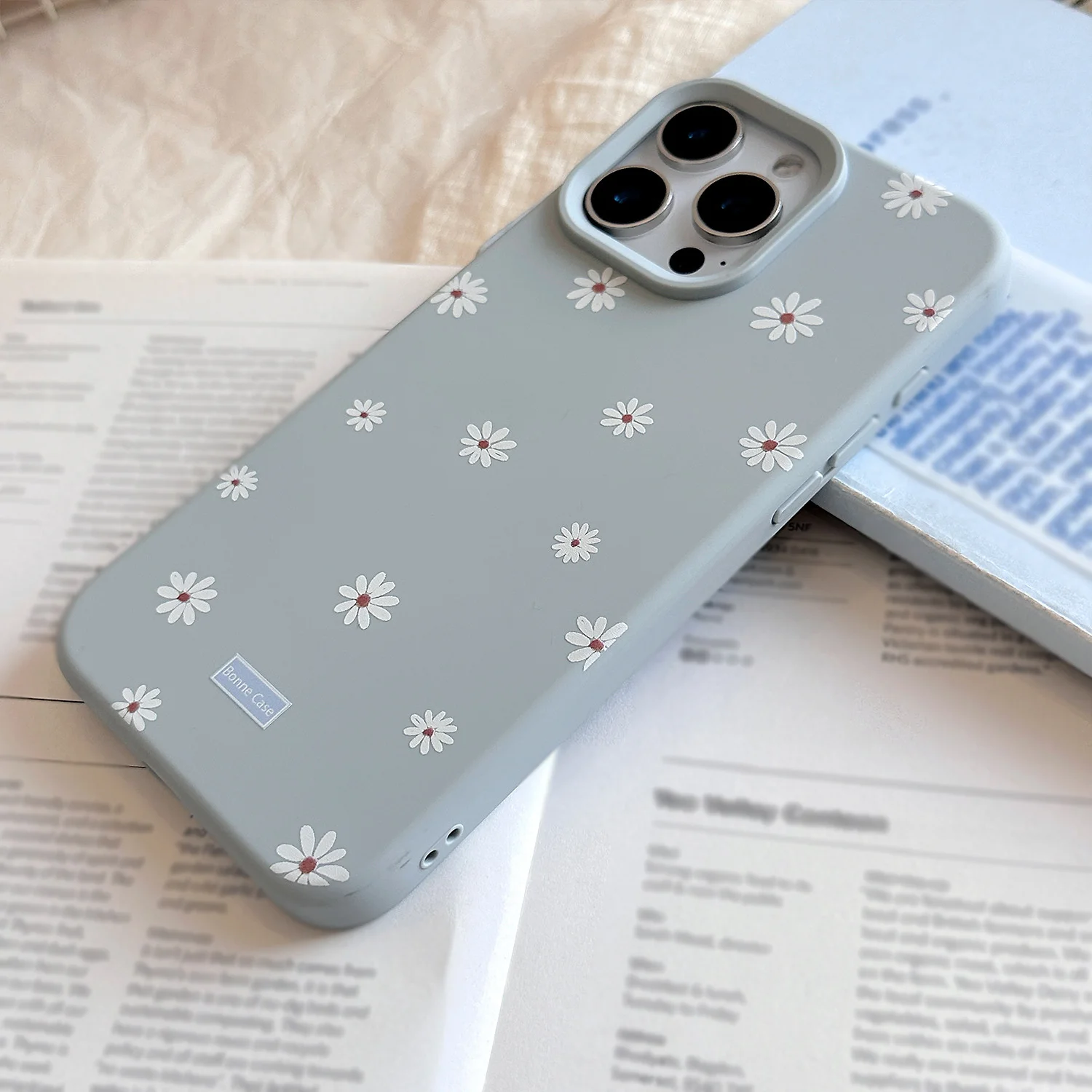 Charming Daisy Flower Shockproof Silicone Phone Case
