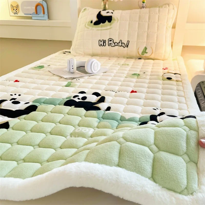 Description Picture 2 of itemWinter Thicken Quilted Plush Mattress Toppers Warm Soft Bed Sheet Thin Tatami Mat Double Bedspread Fold Non-slip Mattress Cover