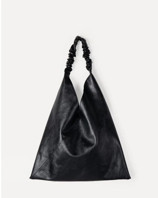 Borsa a spalla da donna plissettata con texture premium elegante_voghion.com