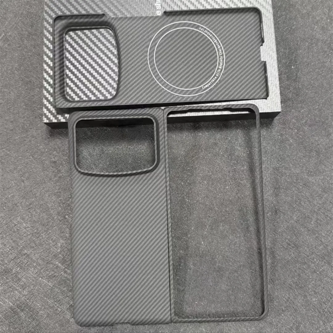 Ultra-Slim Magnetic 600D Carbon Fiber Aramid Wireless Case - Matte Finish