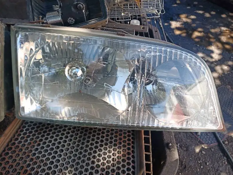 

6618207461 6618207561 Front Headlight For Ssanyong Istana For Benz MB100 MB140d