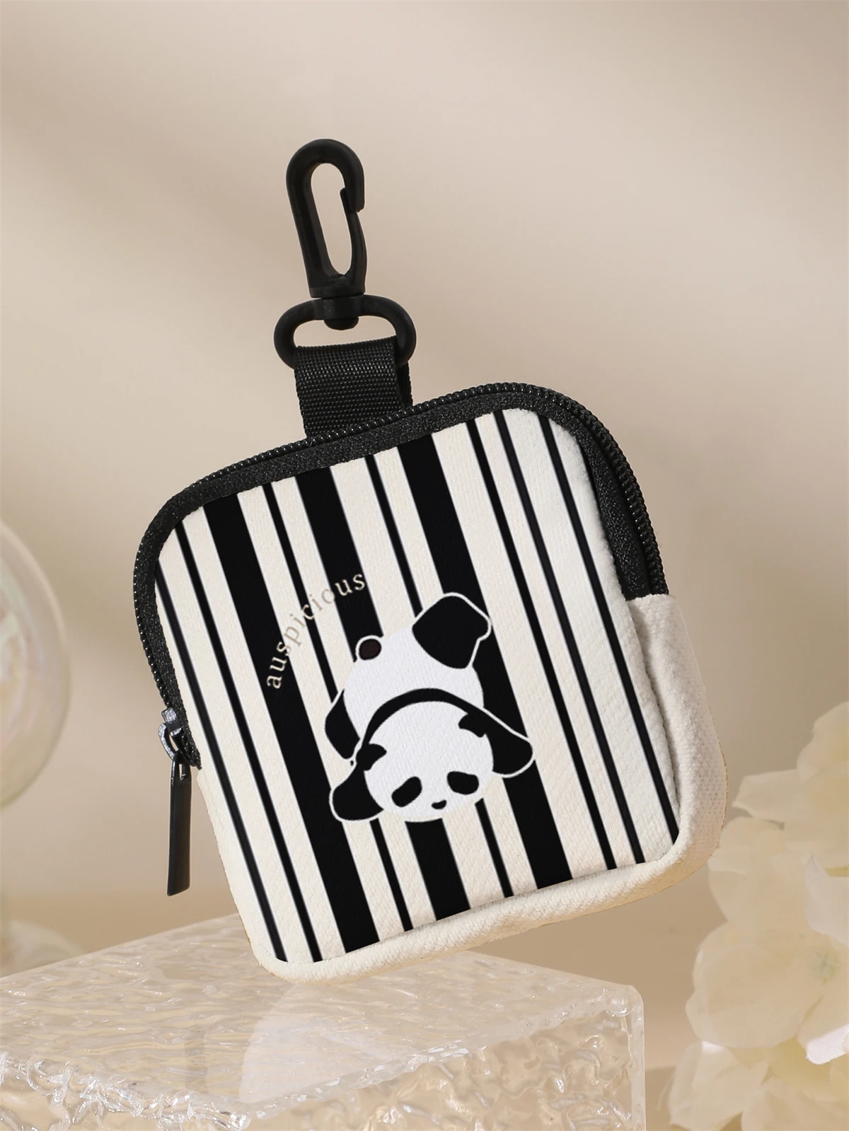 Panda patterned large capacity coin wallets, digital printed wallets, and storage bags are ideal choices for gift giving