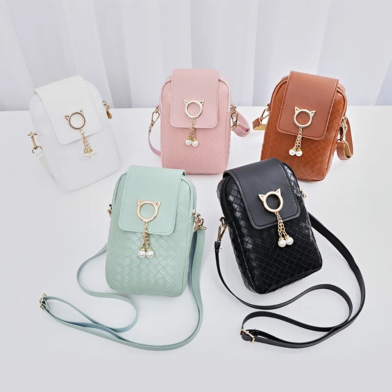 

Women Fashion One Shoulder Bag Luxury Pearl Crossbody BagDesigner Solid Color Bucket Bag Women Casual One Shoulder Bag