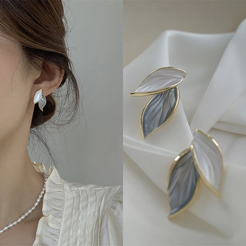 

Earrings for Women 2023 Fashion Jewelry New Arrival Metal Trendy Fresh Lovely Sweet Grey Leaf Stud Korean Women's Earring