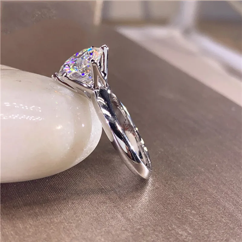 Is this ring setting too high : r/jewelry