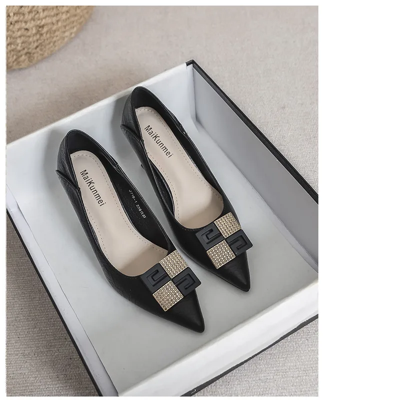 2024 Tidlige forårsnye højhælede, slanke hæle, spidse vanddiamantspænde, bløde læderarbejdssko_voghion.com