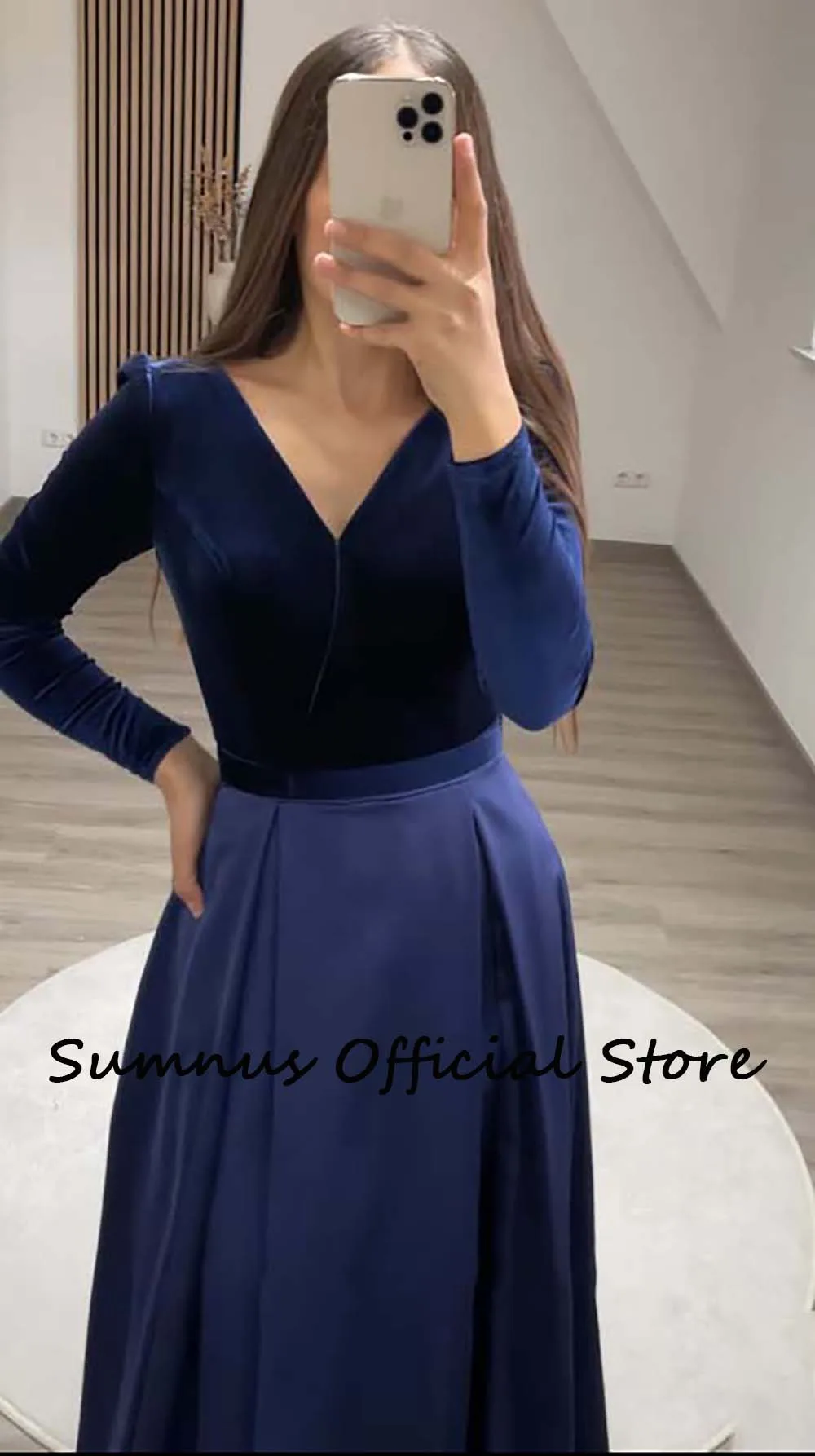 Рисунок 3 - Женское бархатное вечернее платье со шлейфом