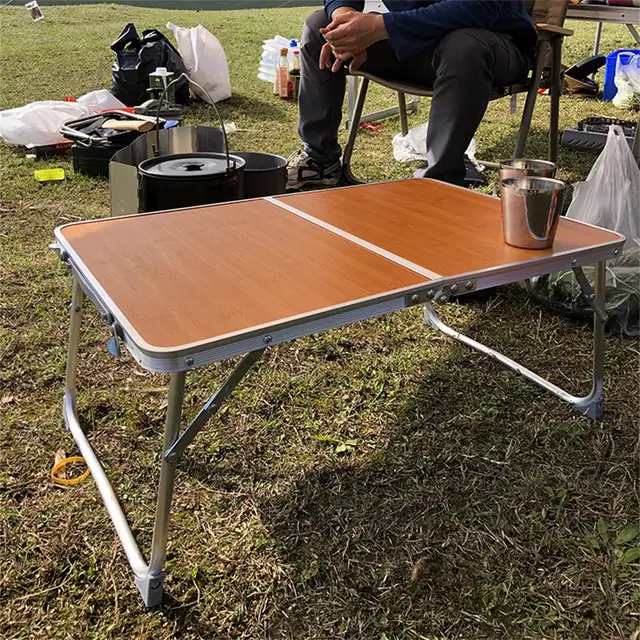 강력하고 컴팩트하며 다기능적인 Kuulee 경량 휴대용 접이식 캠핑 테이블로 야외 모험을 더욱 즐겁게 만드세요.