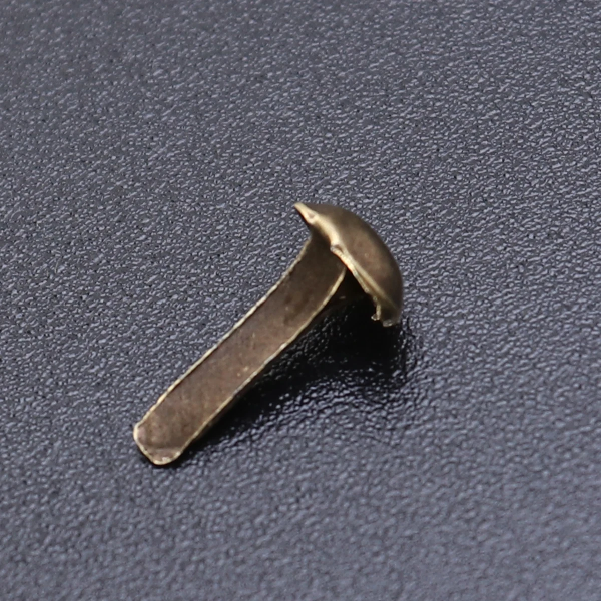 Round Iron Metal Brad Studs Spikes Scrapbooking Embellishment Fastener Brads Crafts Pushpin Decoration 4.5x8mm Stamping 100pcs