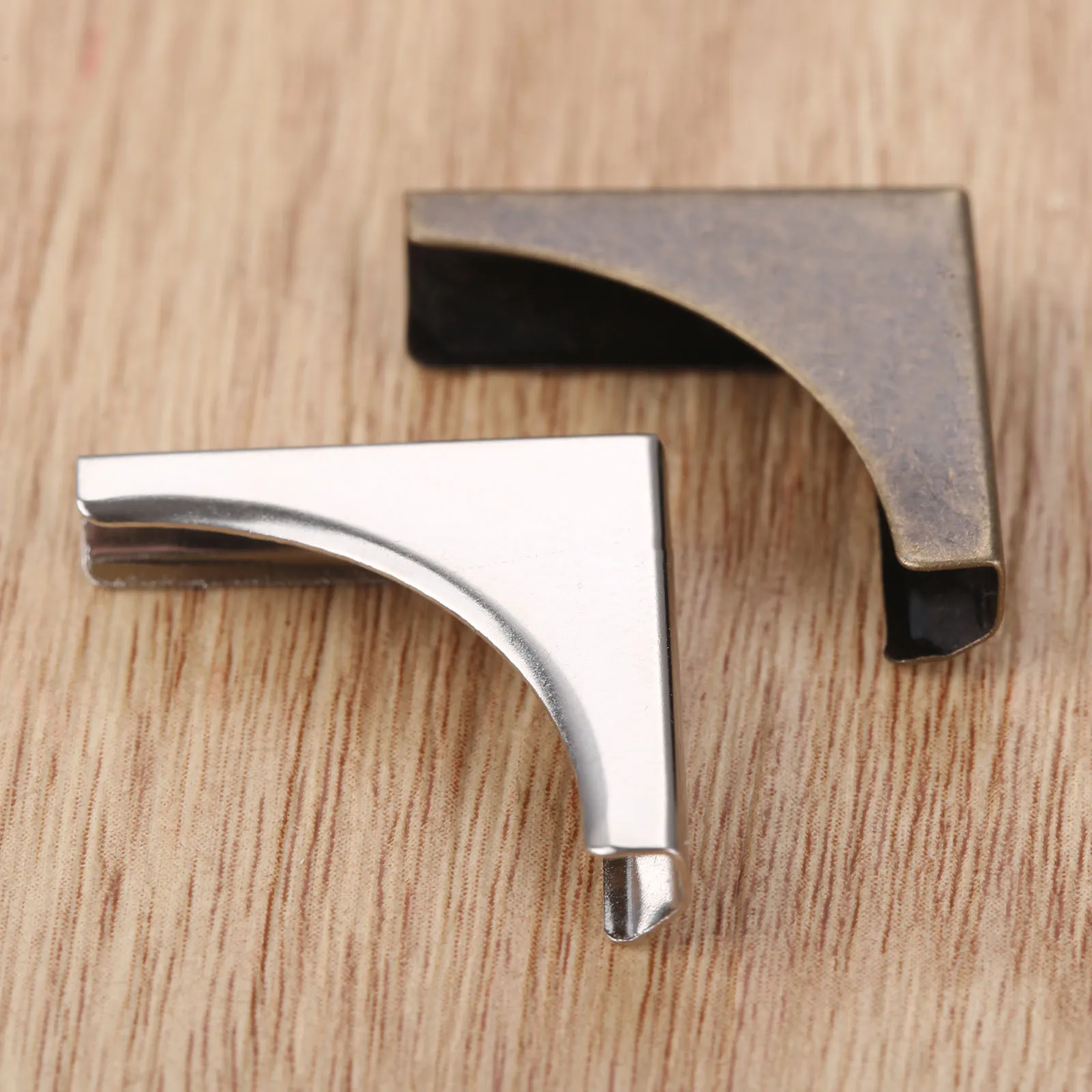 

20Pcs Antique Bronze 22*22mm Book Scrapbooking Albums Menus Folders Collar Corner Protectors Guard Hone Decor