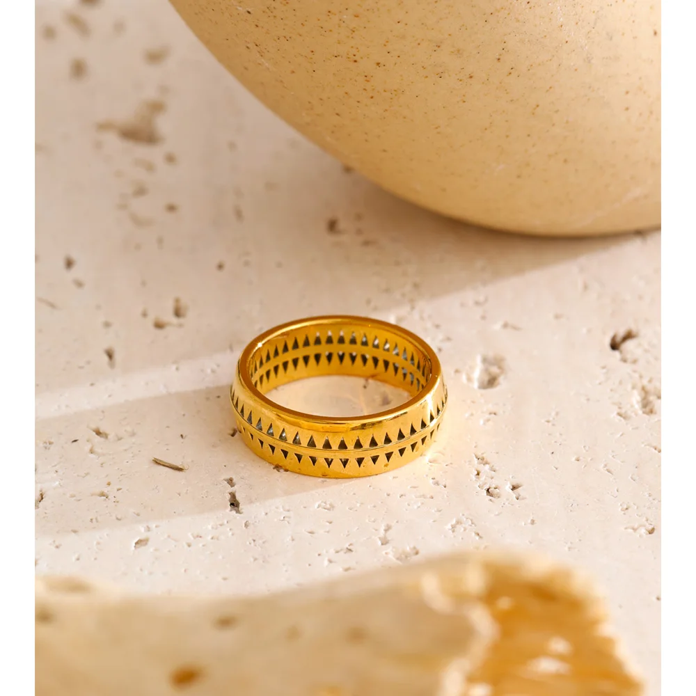 Yhpup Stainless Steel Hollow Triangular Golden Ring Size 678