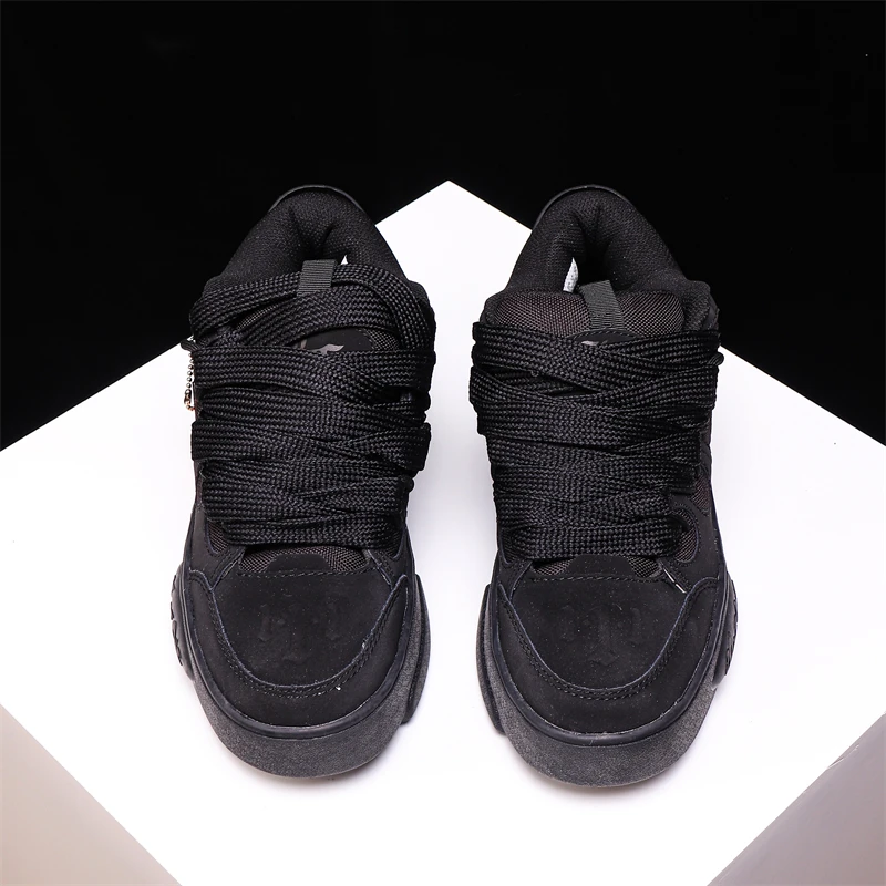 Women's Cricket Shoes Flat Running Jumping Wear-resistant Cushioned Sneakers