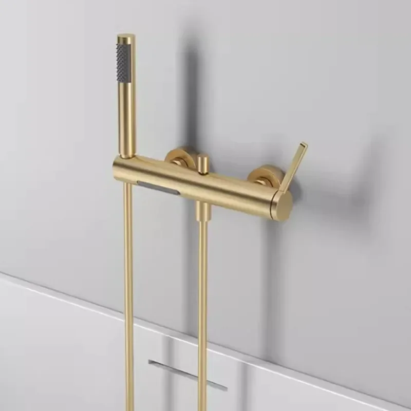 Brushed Gold ห้องน้ําก๊อกน้ําชุดติดผนังน้ําตกสไตล์ทองเหลืองอ่างอาบน้ําก๊อกน้ําชุด 1