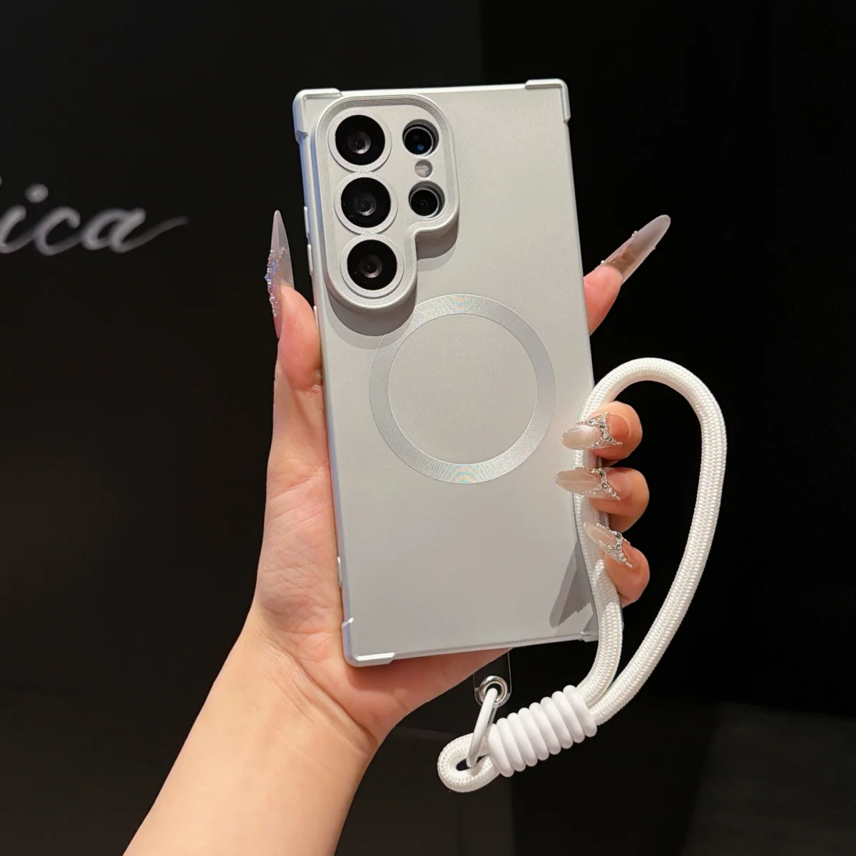 Right Angle Anti-Drop Soft Silicone Shockproof Phone Case with Lanyard and Magnetic Compatibility