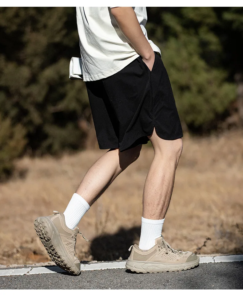 Рисунок 6 - Уличные свободные шорты с вышивкой