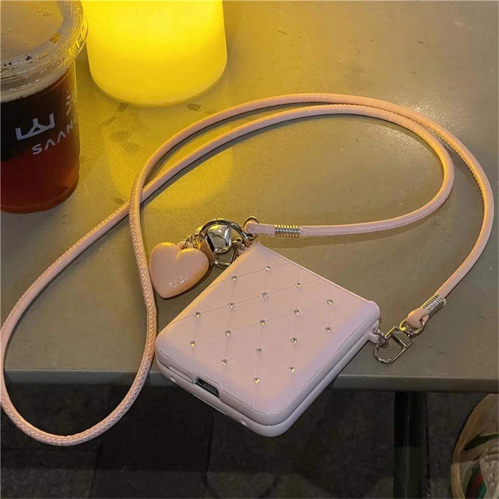 Luxury Glitter Rhinestone Pink Phone Case with Heart Pendant for Samsung Galaxy Z Flip 5 6 Z Flip6 ZFlip 5 Zflip6 Zflip5 Cover phone case
