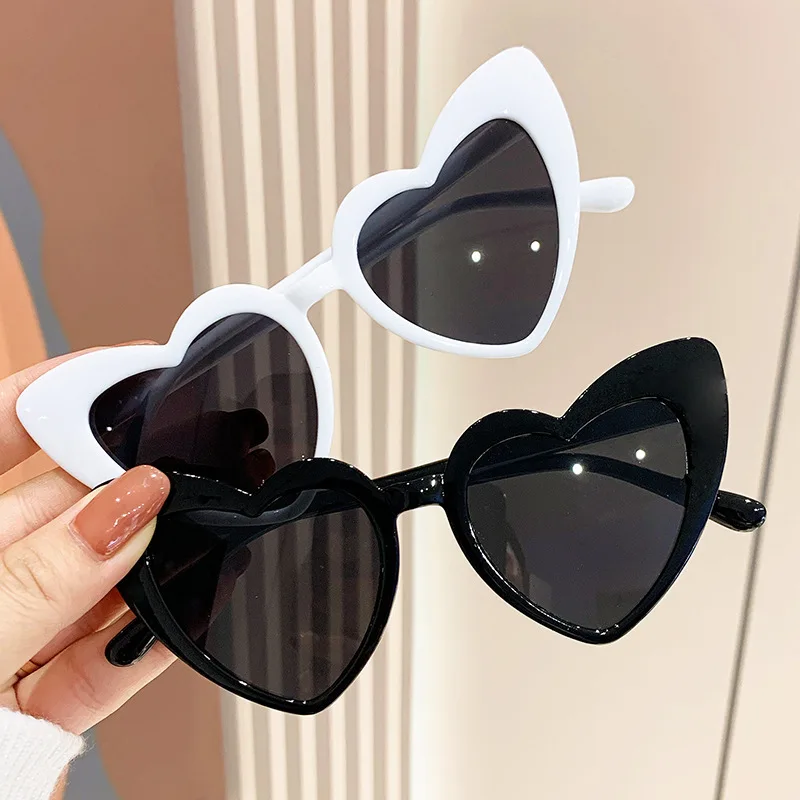Heart Shaped Sunglasses Women Cat Eye Female Sun Glasses Brand Retro Love Black White Eyewear Men Shade UV400