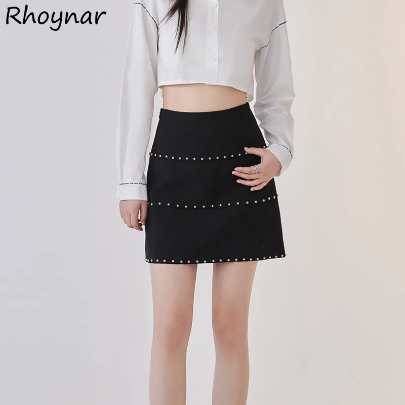 

Mini Black Skirts Women Rivet A-line Empire Spring Autumn All-match Chic Streetwear Loose Design Ulzzang Harajuku Ins Minority