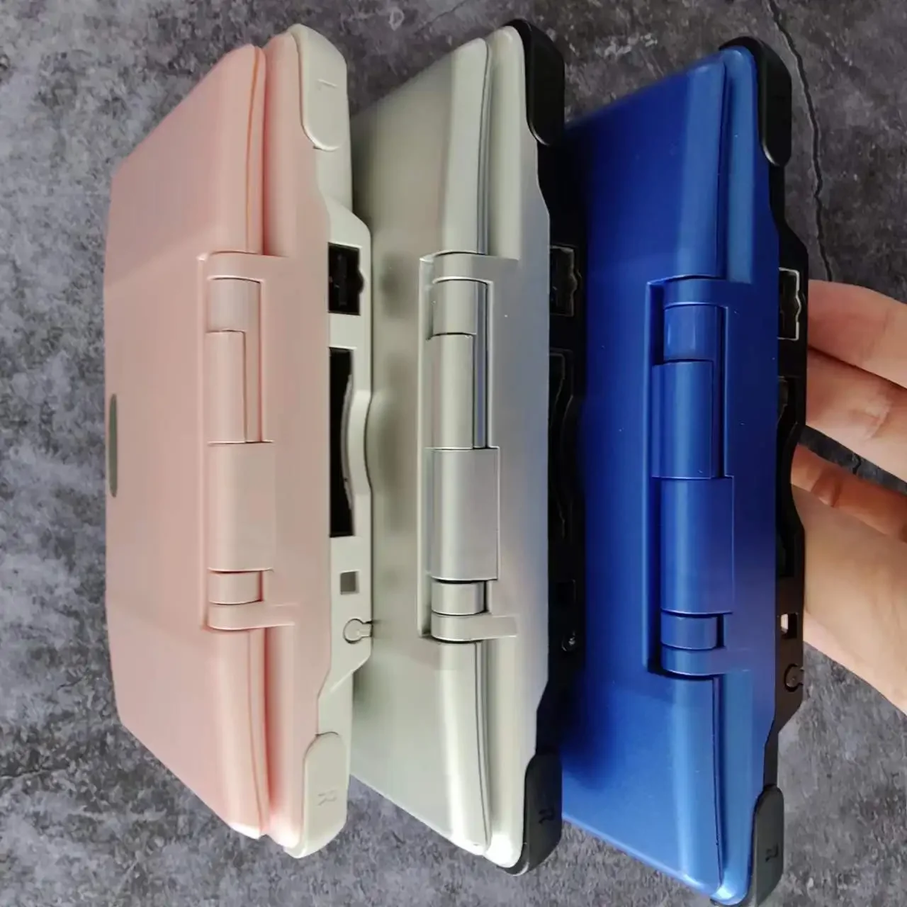 Игровая консоль первого поколения для Nintendo DS Игровая консоль первого поколения для Nintendo DS