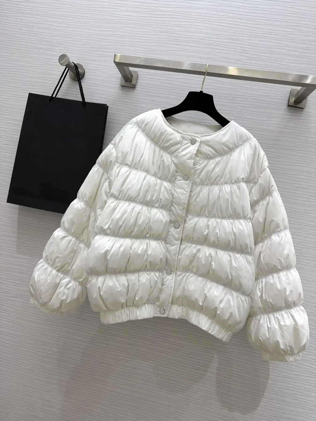 

2023 Autumn and winter new, cloud down coat, national standard 90 white duck down filled, fluffy warm, imported fabric