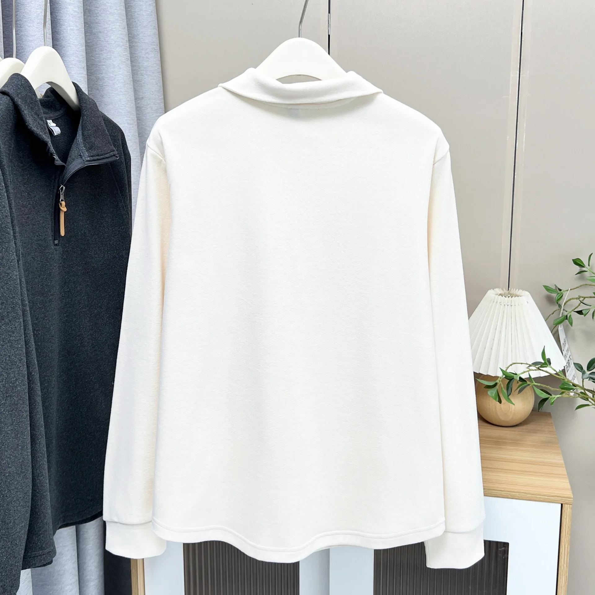 XXXXL Fashion Plus Size Women's T-Shirt New Autumn And Winter Casual Thickened DE Velvet Warm Zipper Collar Tops 2562