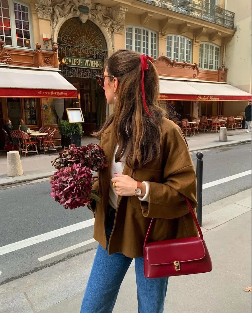 

Christmas and New Year underarm small red envelope, French niche and foreign style portable versatile Instagram shoulder bag