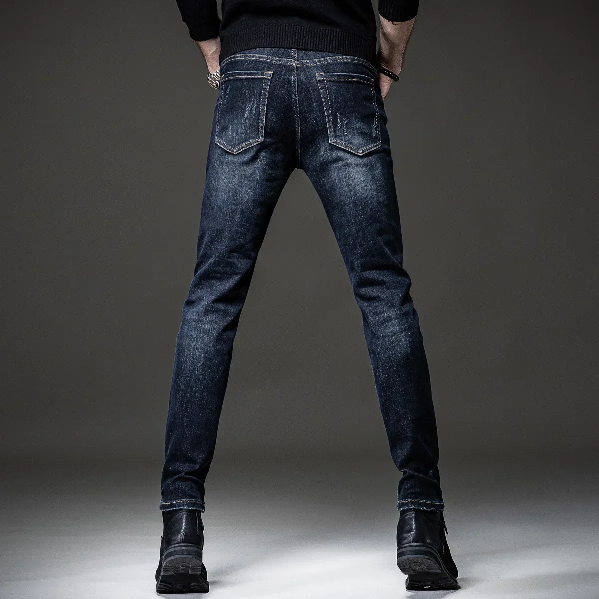 High-end 2024 Fashion brand embroidered hole men's pencil jeans Slim-fit small-foot casual pants Men's stretch teenager trousers 3