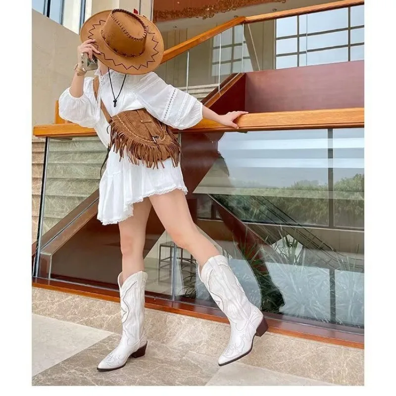 

2024Women's Embroidered Western Mid Calf Boots Cowboy Square Heels Boots Pointed Toe Platform Boots Women Western Shoes