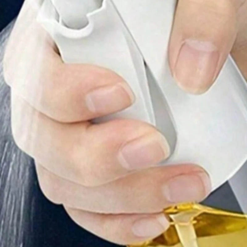 Drip-Free Glass Oil Mister Bottle-Thickened Transparent Spray Bottle for Healthy Low-Fat Cooking, 300ml Refillable Kitchen