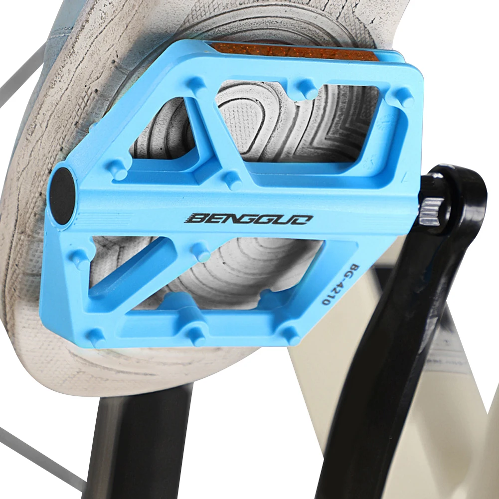 Reflector Bicycle Pedals with Double DU Bearing Nylon Ultralight Bike Pedals Waterproof Cycling Safety Pedals for Night Riding
