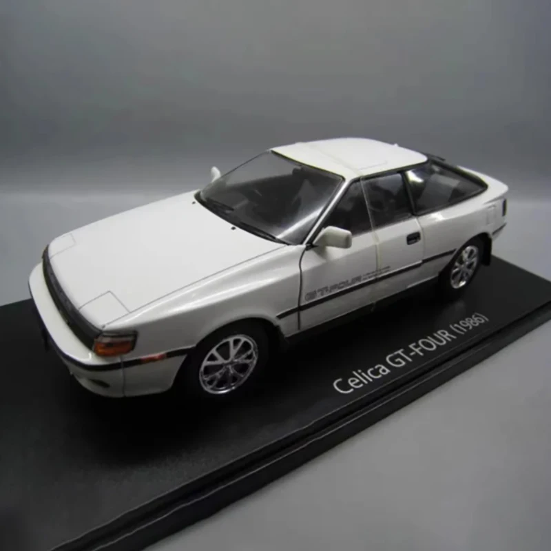 Ixo 1/24 スケール セリカ GT-FOUR 合金シミュレーションカーモデル