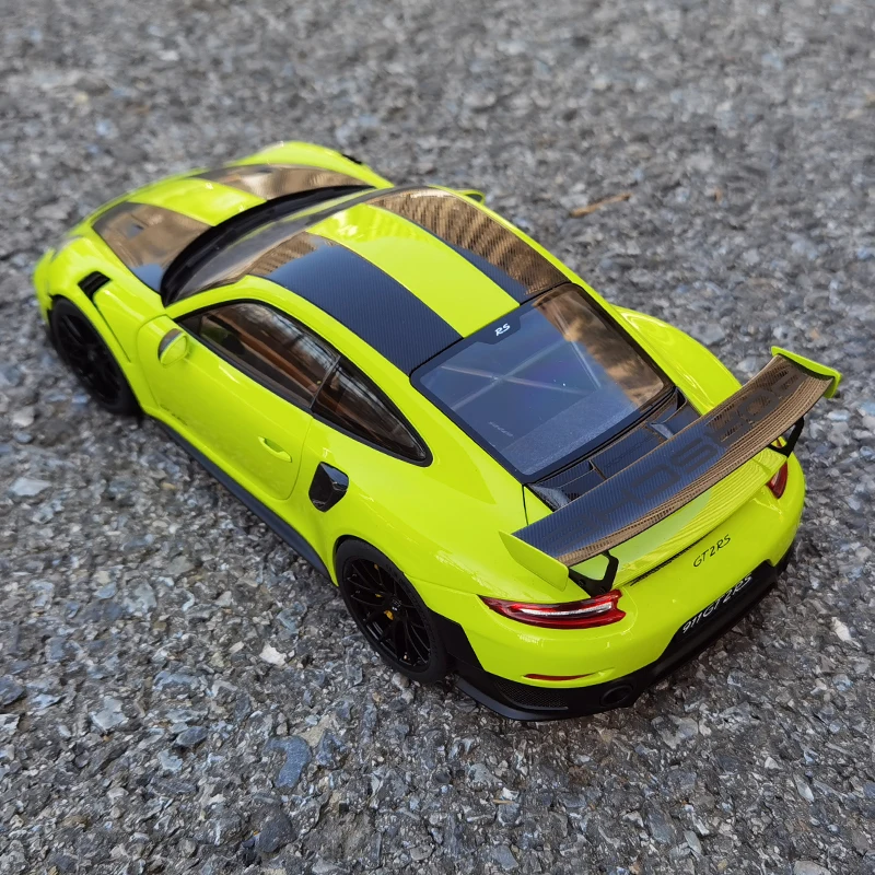 オートアート ポルシェ 911 GT2 RS 1/18 Autart 1/18 porsche 911 (991.2) gt2 rsの車モデルは、個人的な