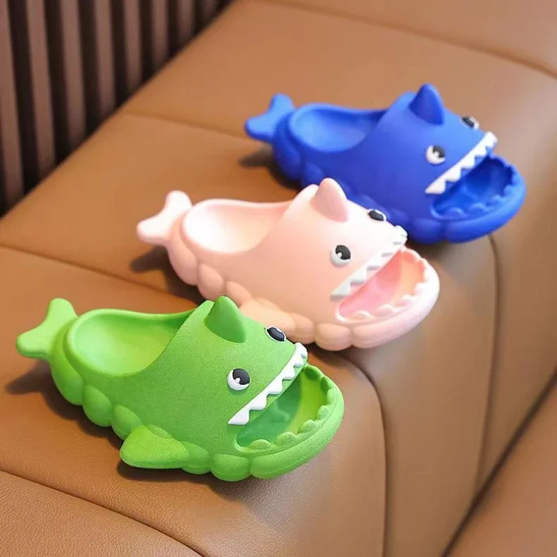 

Детские шлепанцы с рисунком, размеры 22-37