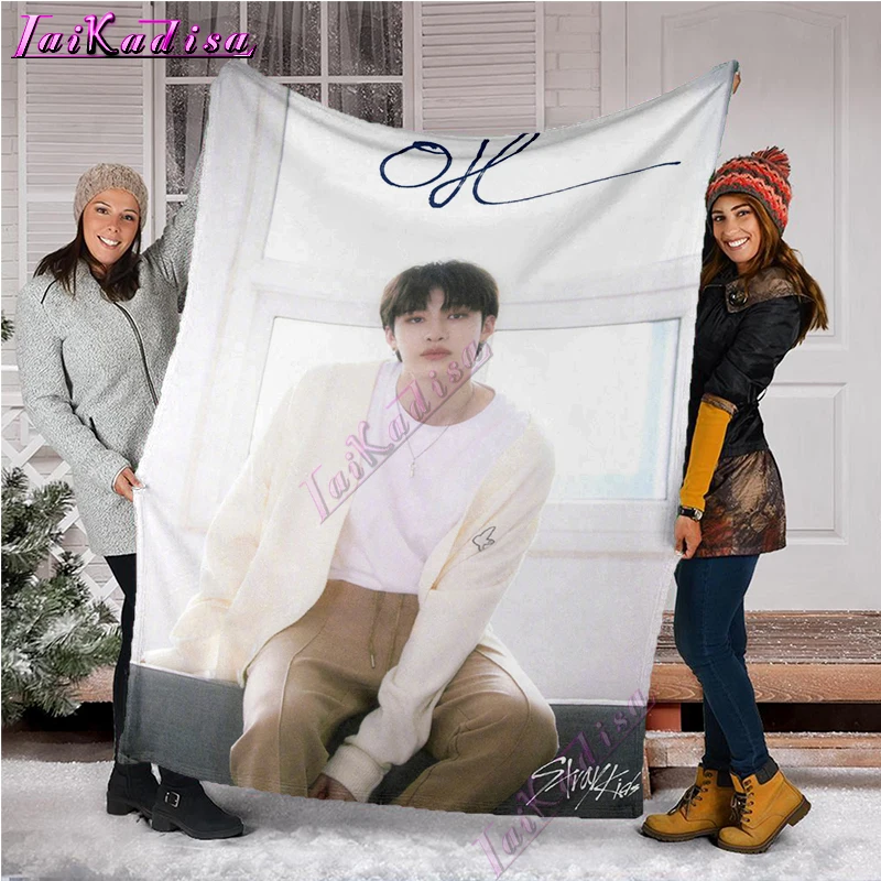 Stary Kids Hyunjin Blanket Kpop Flannel Blanket Skull Quilt Singer Cover Throw Sherpa Blankets Kidsroom